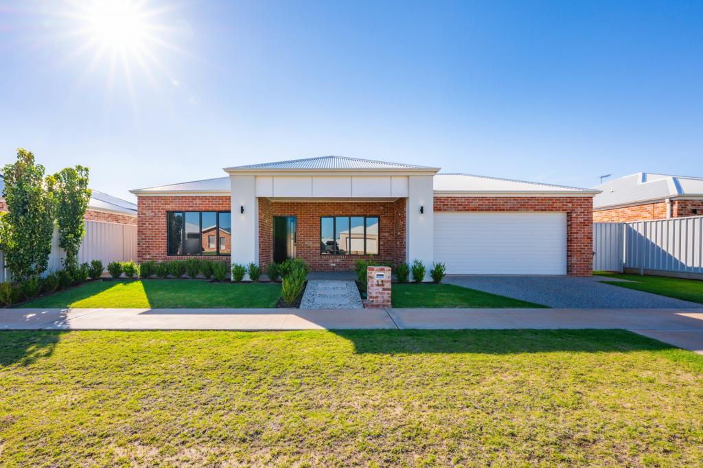11 Mayne Bvd, Irymple, VIC 3498