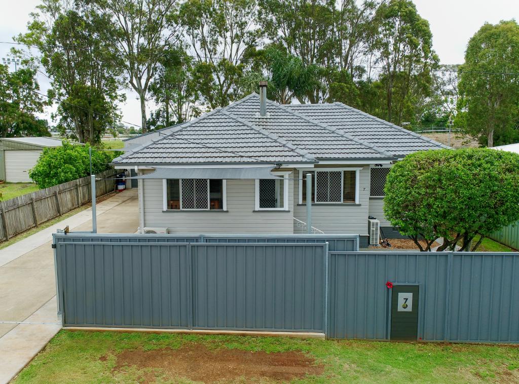 7 Tancred Ave, Newtown, QLD 4350