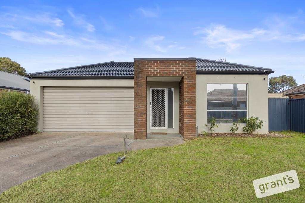 4 Paperbark Dr, Pakenham, VIC 3810