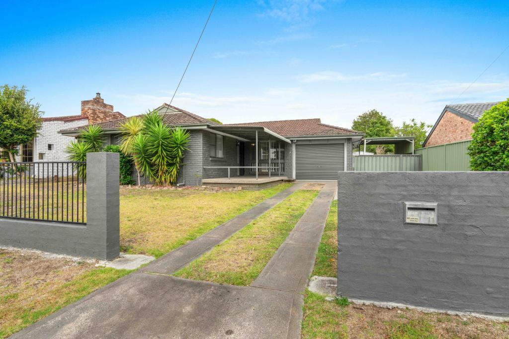 11 Gleneagle Pde, North Nowra, NSW 2541