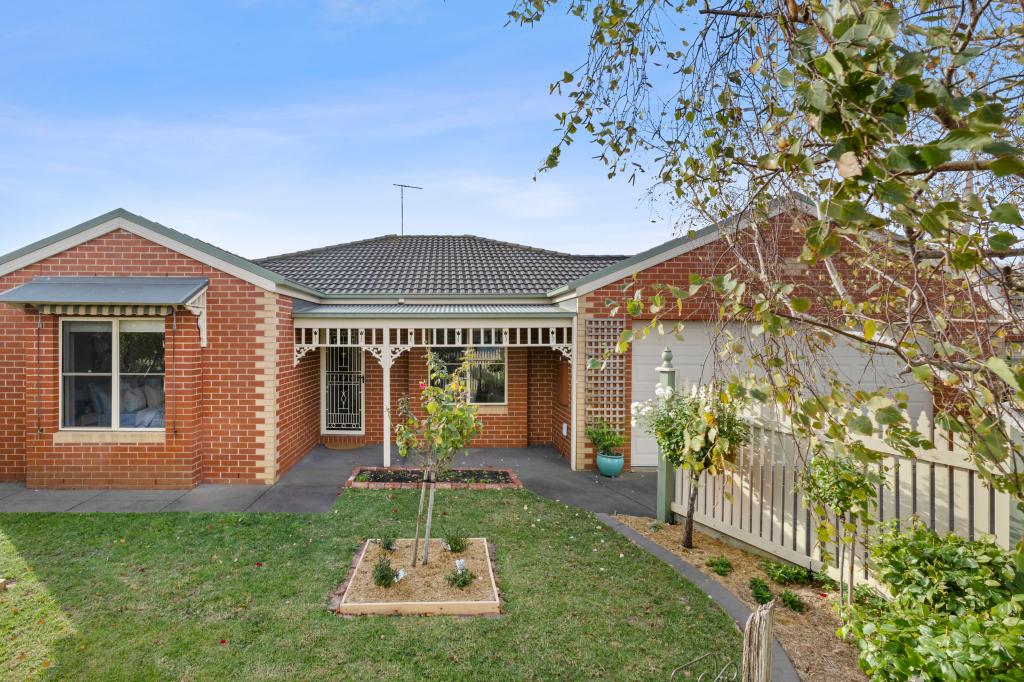 24 Laguna Pl, Grovedale, VIC 3216