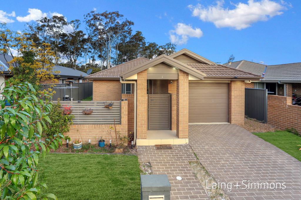 16 Brunswick Cct, Ropes Crossing, NSW 2760