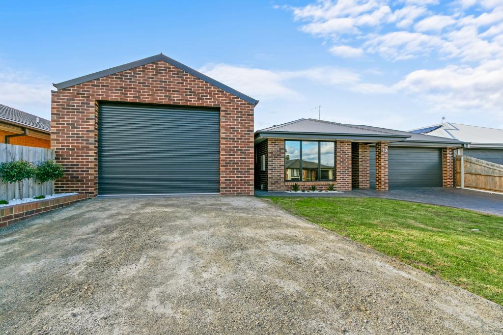 12 Ramon Cl, Yinnar, VIC 3869