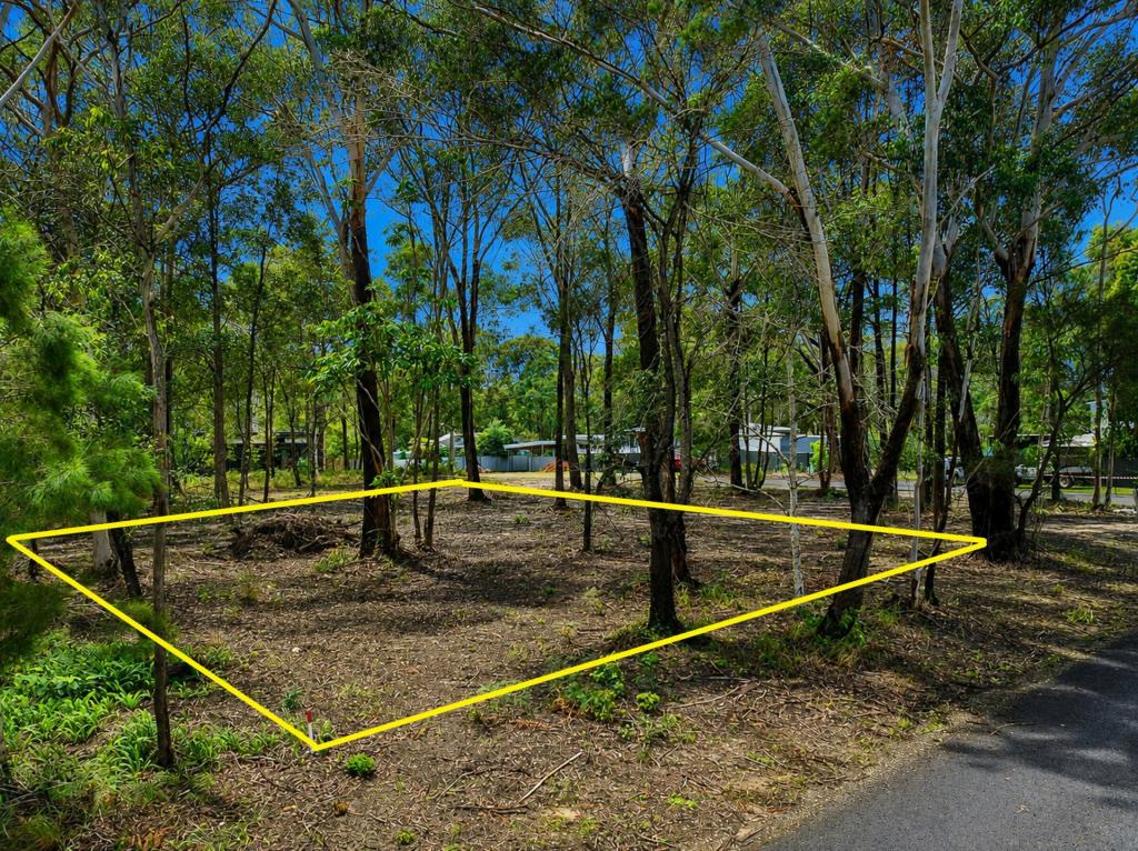 4 Turell St, Russell Island, QLD 4184