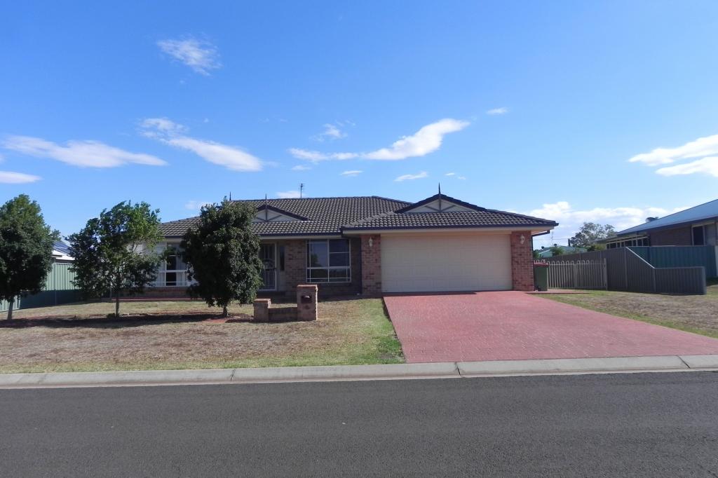 4 Stanley St, Pittsworth, QLD 4356
