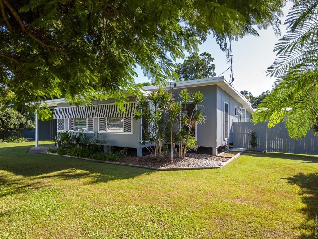 5 Desmond Dr, Toogoom, QLD 4655