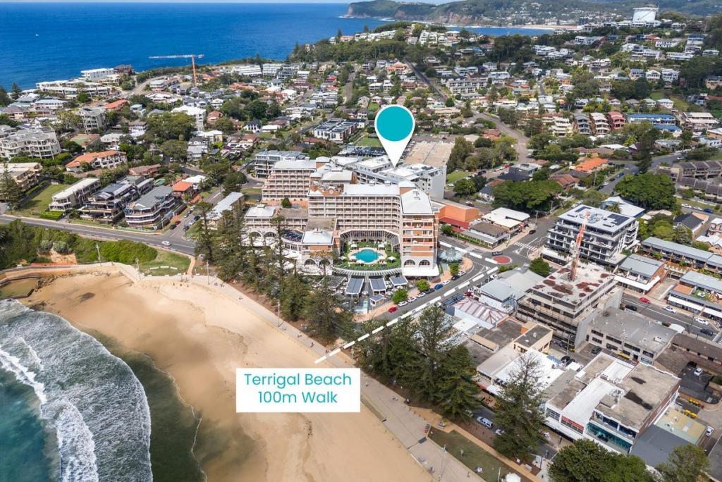 410/6-8 Pine Tree Lane, Terrigal, NSW 2260