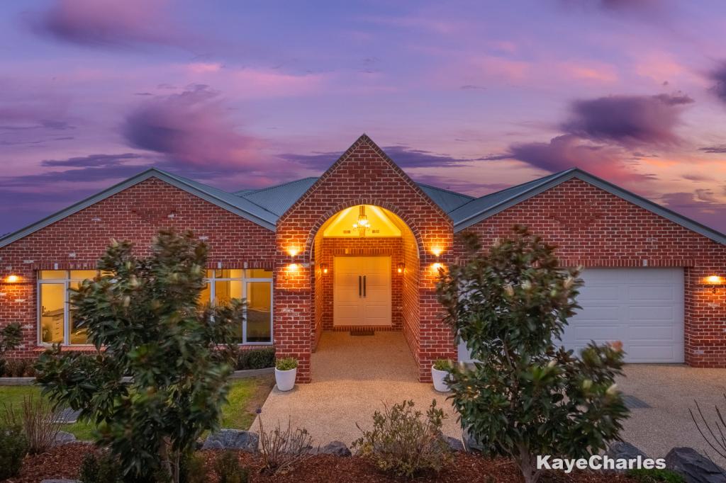 3 NORTH HIDDEN VALLEY CCT, BEACONSFIELD, VIC 3807