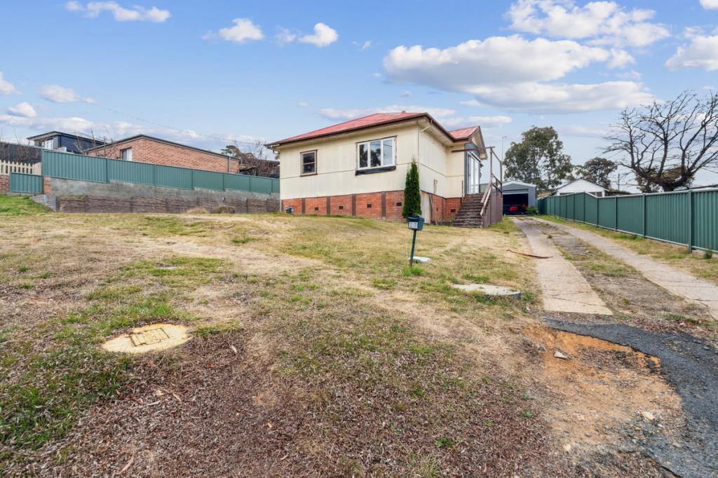 10 Alkoomi Pl, Cooma, NSW 2630