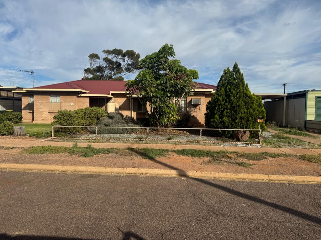 17 Heath St, Whyalla Norrie, SA 5608