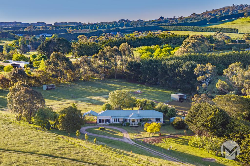 147 Couzens Lane, Romsey, VIC 3434