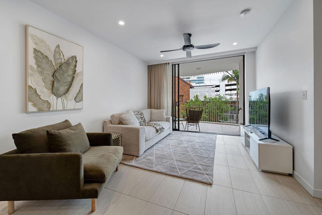 20302/96 Memorial Ave, Maroochydore, QLD 4558