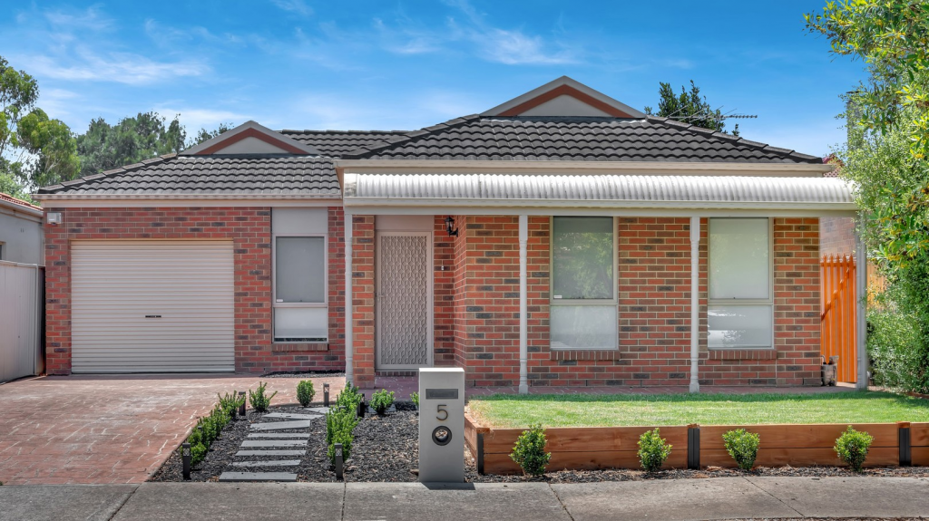 5 Welsh Ct, Caroline Springs, VIC 3023