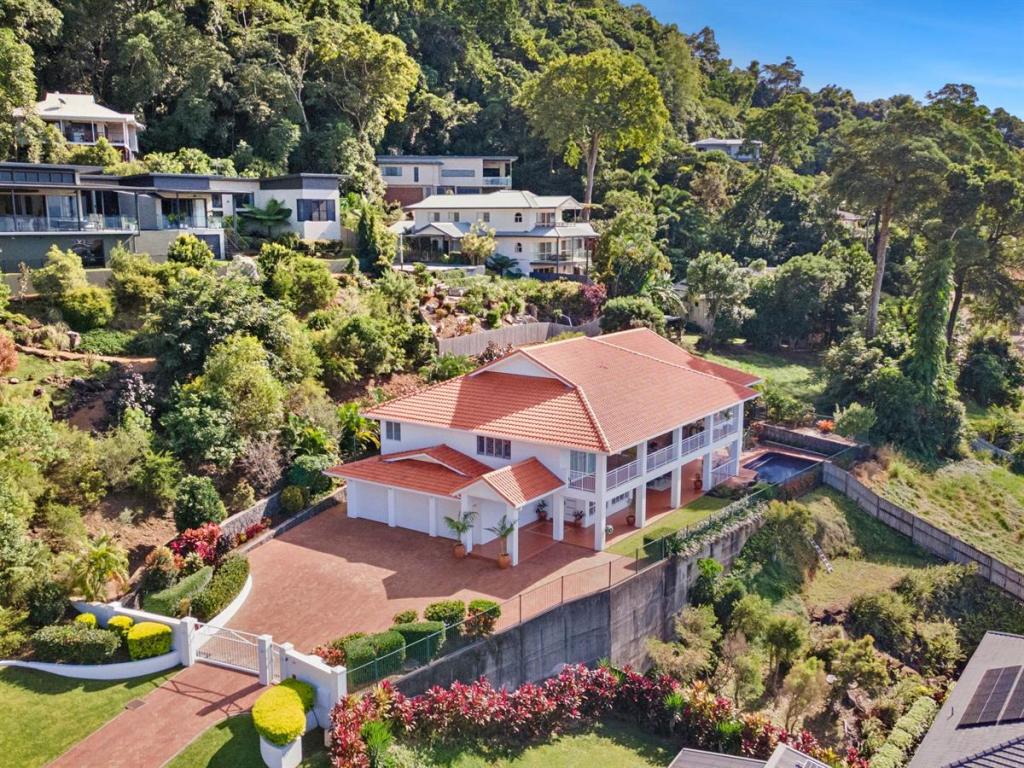 14 Coreega Cl, Mooroobool, QLD 4870