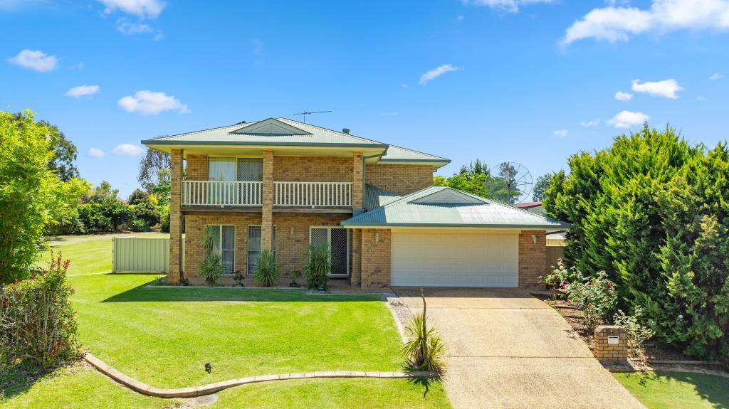 10 Lake Edgecombe Cl, Junction Hill, NSW 2460