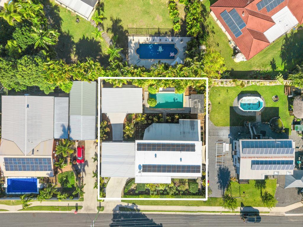 8 Desmond Dr, Toogoom, QLD 4655