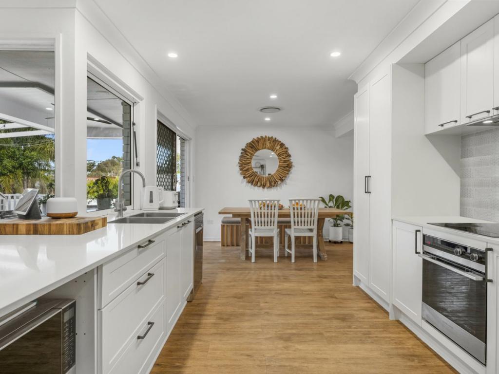 7 Maralinga Dr, Ashmore, QLD 4214