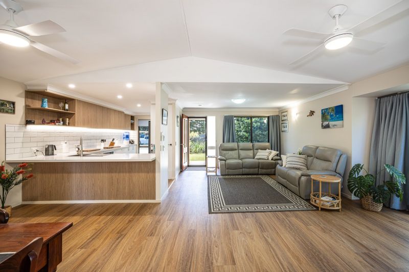 4 Golf Dr, Woorim, QLD 4507