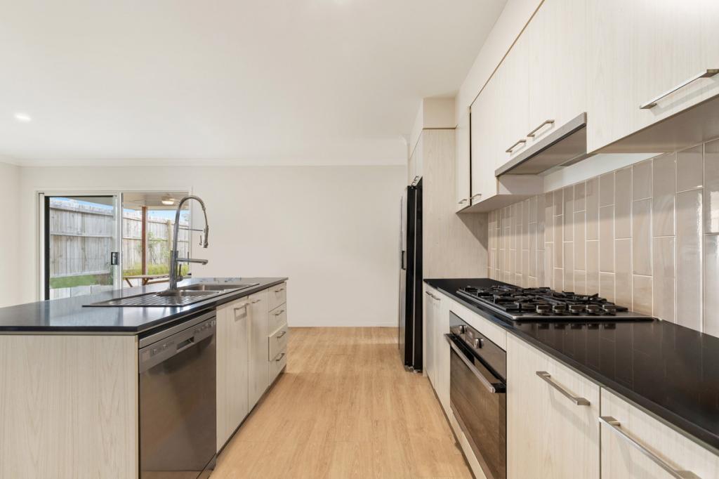 75 Dysart Dr, Holmview, QLD 4207