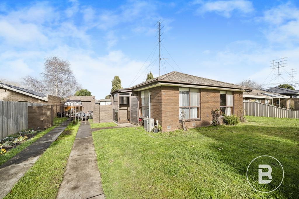 27 Whitelaw Ave, Delacombe, VIC 3356