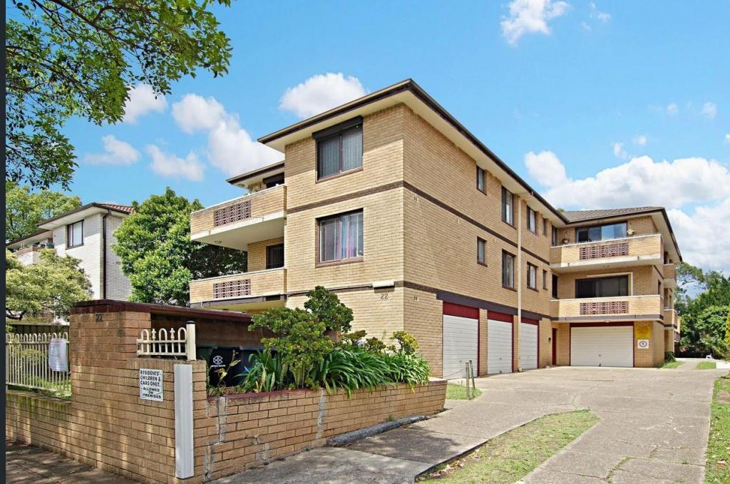 8/22 FAIRMOUNT ST, LAKEMBA, NSW 2195