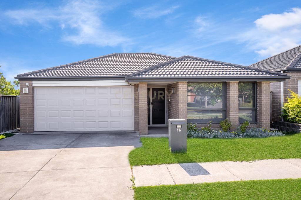 16 Greenhill St, Spring Farm, NSW 2570