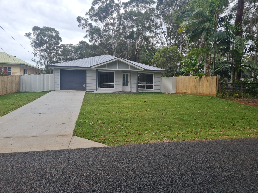 81 Channel St, Russell Island, QLD 4184