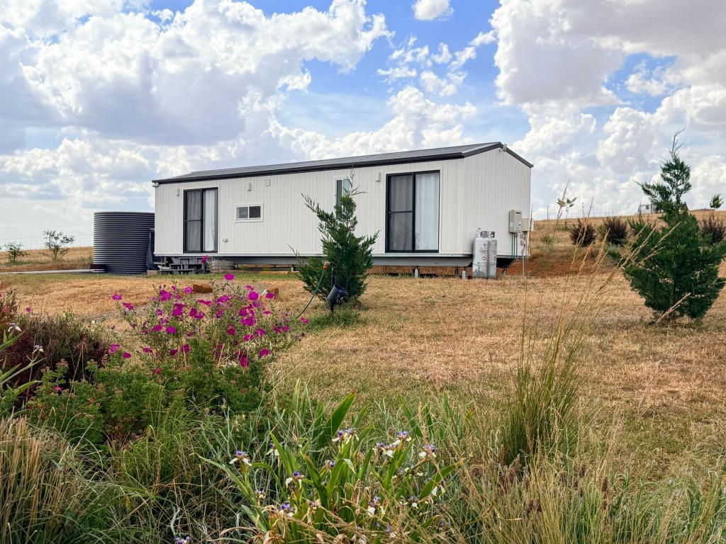 4 Cookapie St, Parkes, NSW 2870