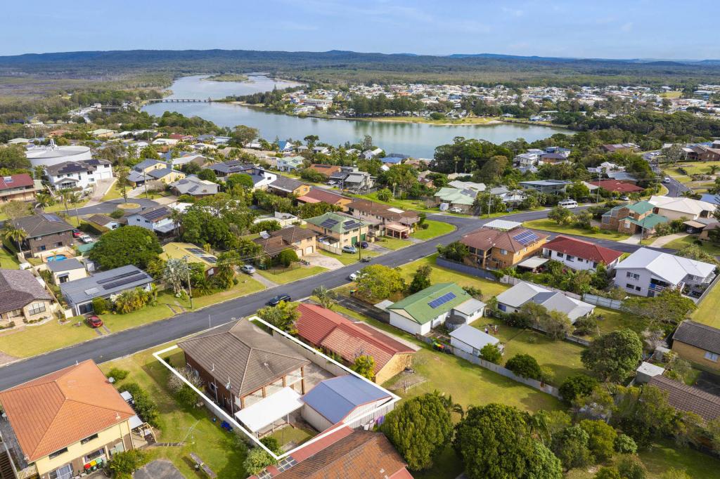 42 Pacific Cres, Evans Head, NSW 2473