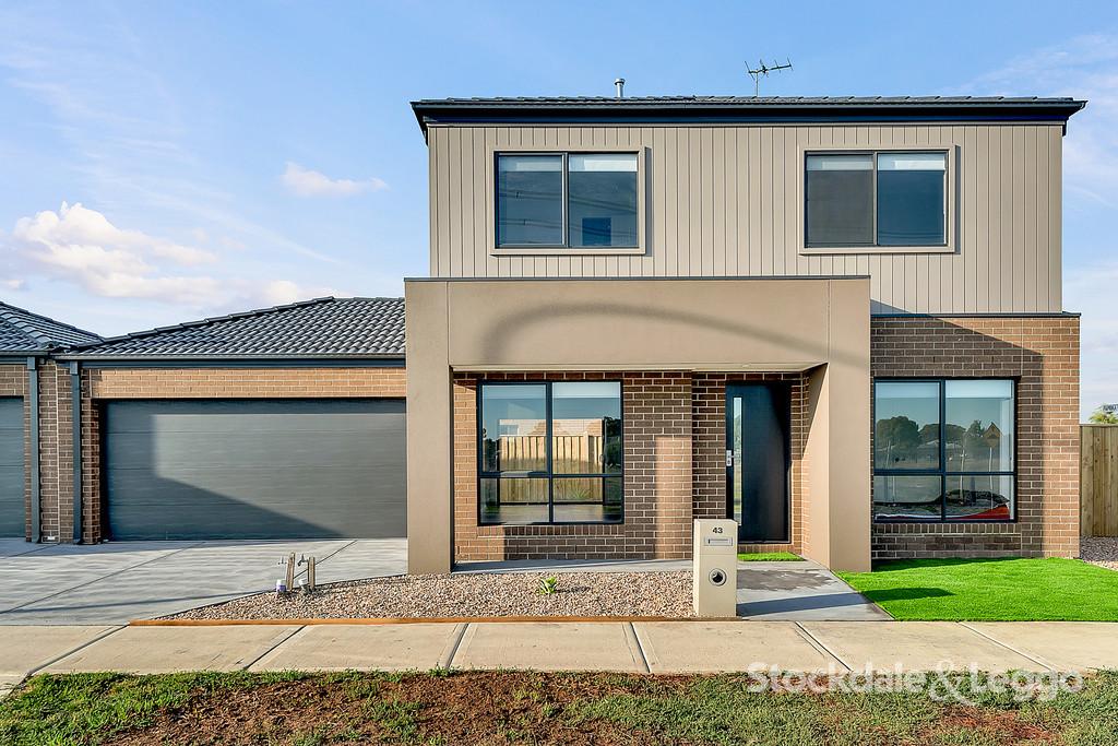 43 Corymbia St, Mickleham, VIC 3064