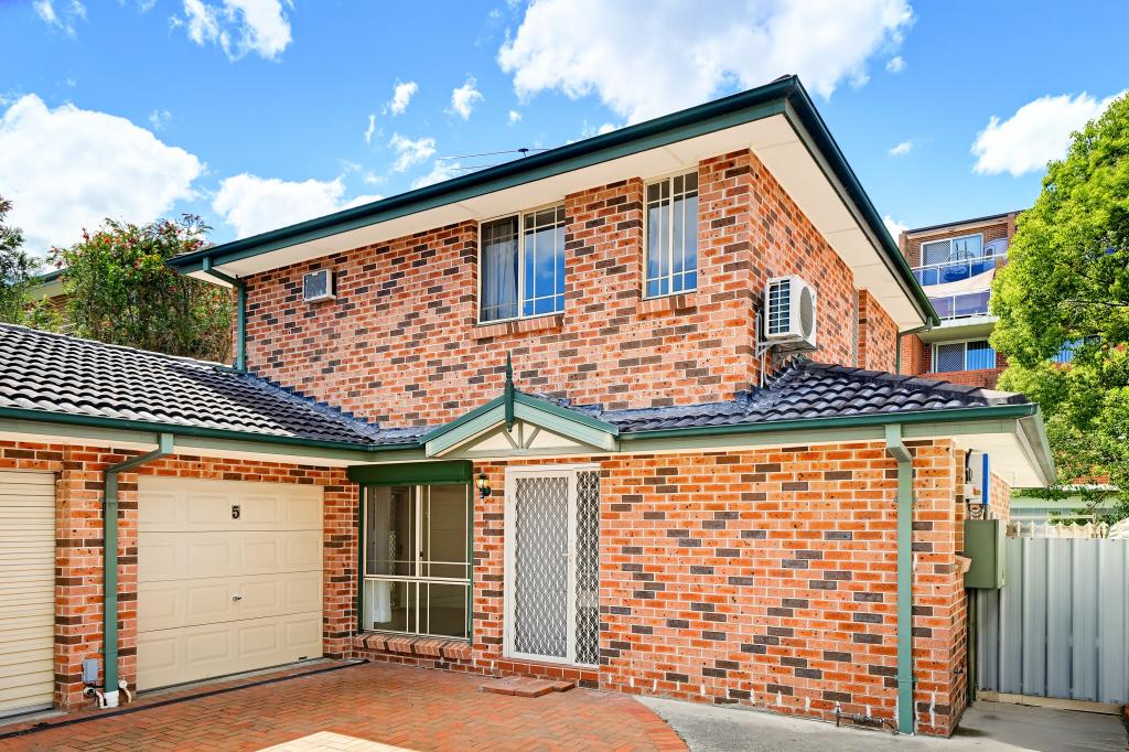 5 Rhodes Ave, Guildford, NSW 2161