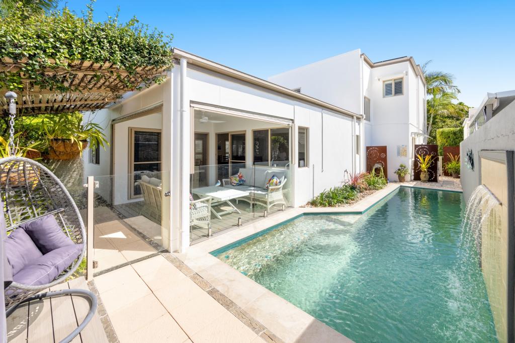 14 FLORES ST, PARREARRA, QLD 4575