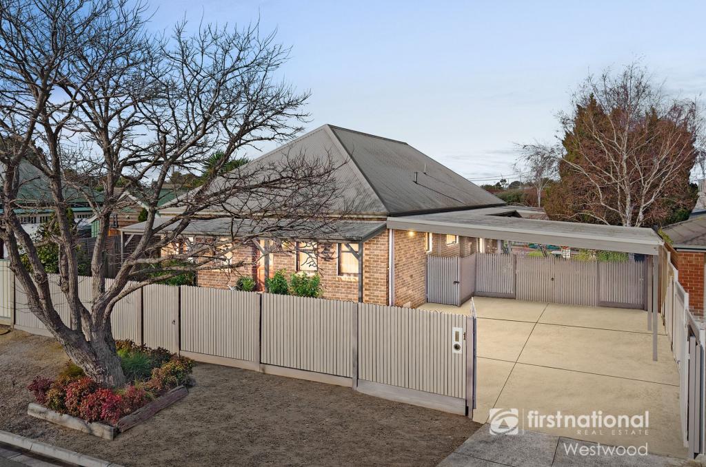 1 ROBINIA GR, WERRIBEE, VIC 3030
