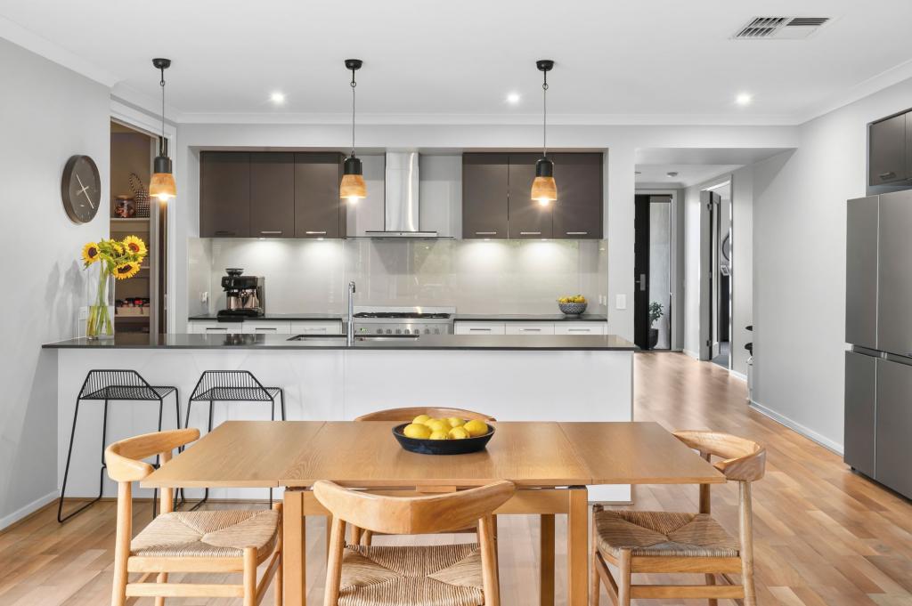 16 Manna Gum Dr, Mount Duneed, VIC 3217