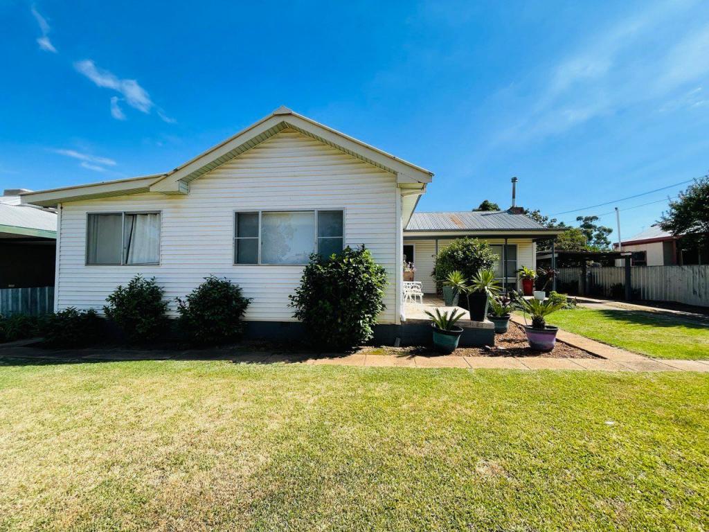 49 Molong St, Condobolin, NSW 2877