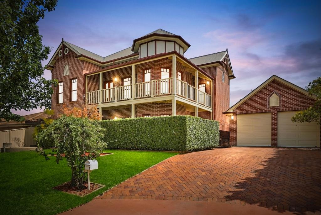6 Wade Cl, Luddenham, NSW 2745
