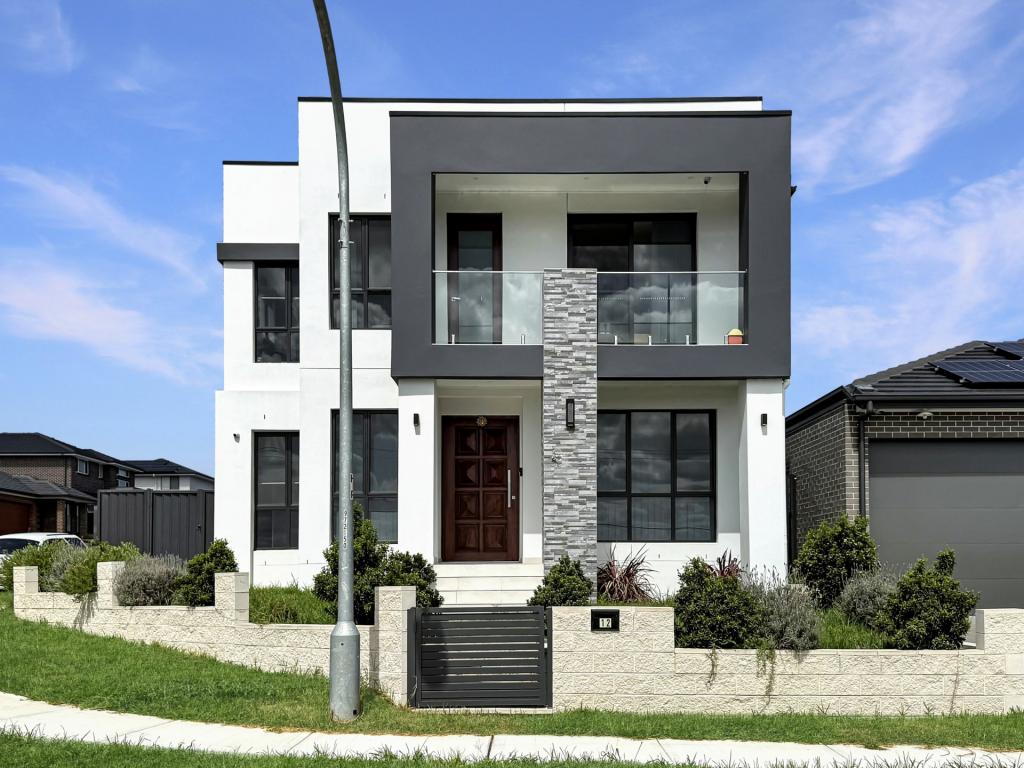 12 Trehearne Loop, Austral, NSW 2179