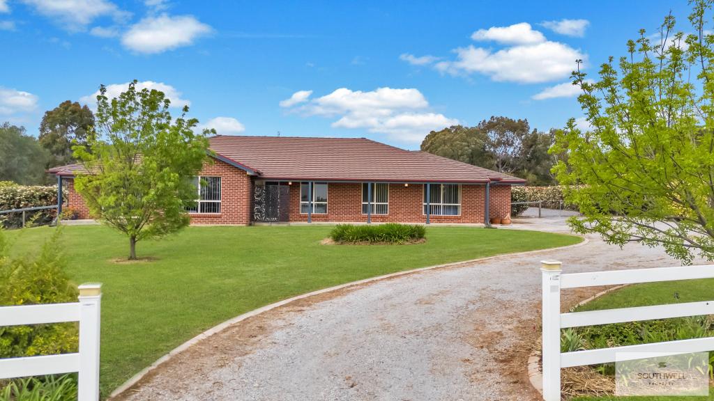 14 Whiporie Cl, Moore Creek, NSW 2340