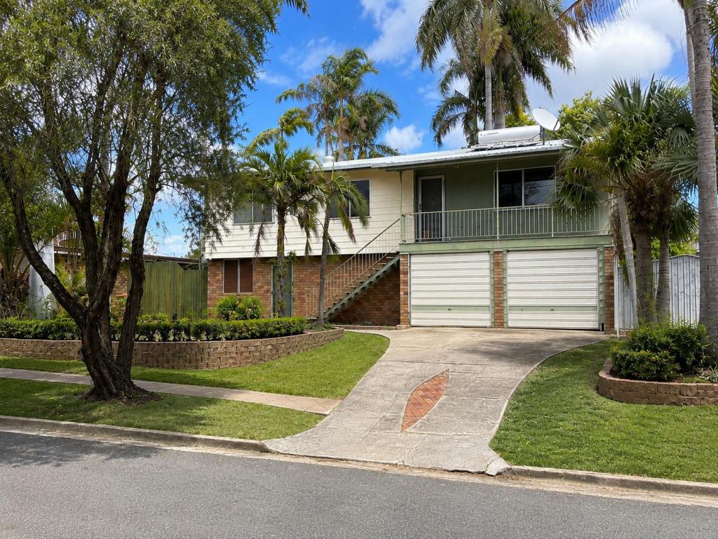 19 Madge St, Norman Gardens, QLD 4701