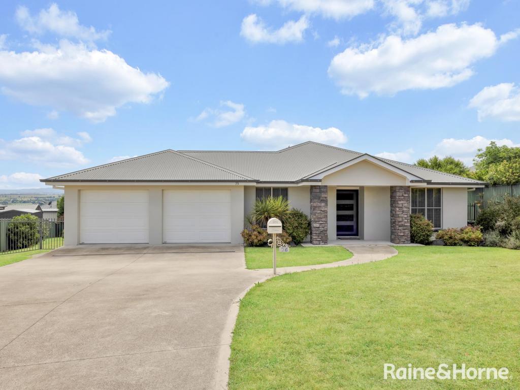 75 Freeman Cct, Llanarth, NSW 2795