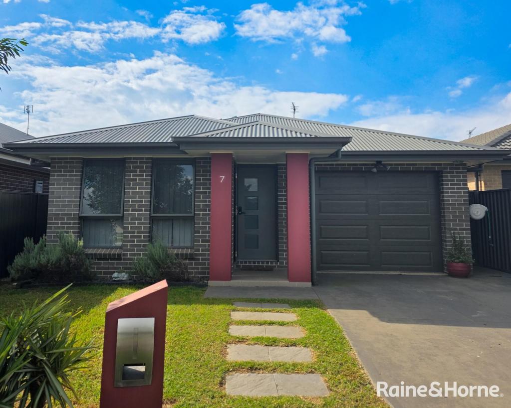 7 Newman St, Spring Farm, NSW 2570