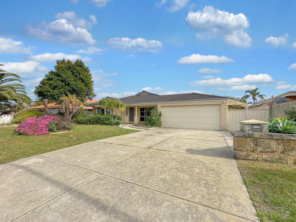 9 Templetonia Prom, Halls Head, WA 6210