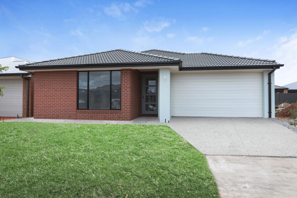 49 Ravenscraig Dr, Strathtulloh, VIC 3338