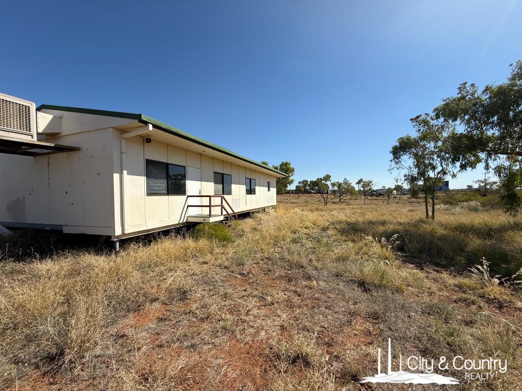 4 ELIANA BVD, BREAKAWAY, QLD 4825