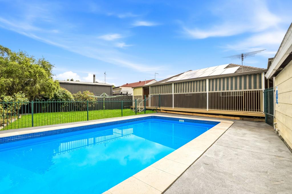42 Gregory Ave, Oxley Park, NSW 2760