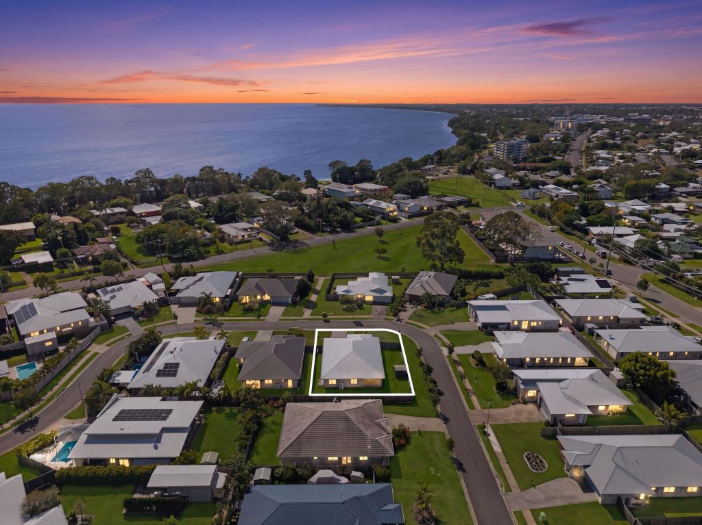 23 Seahaven Cct, Pialba, QLD 4655