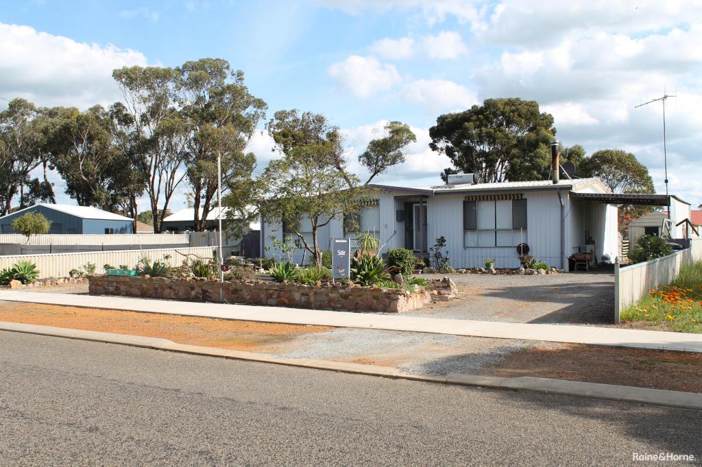 5 Armstrong St, Cranbrook, WA 6321