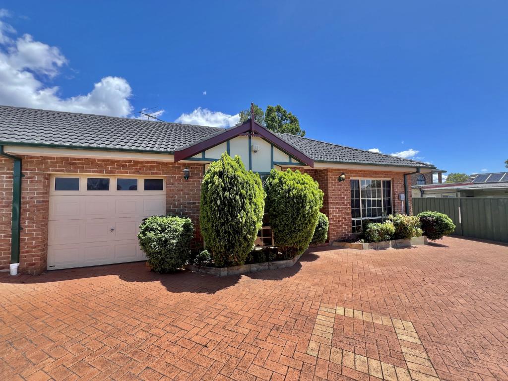 1/81A CAMBRIDGE ST, PENSHURST, NSW 2222