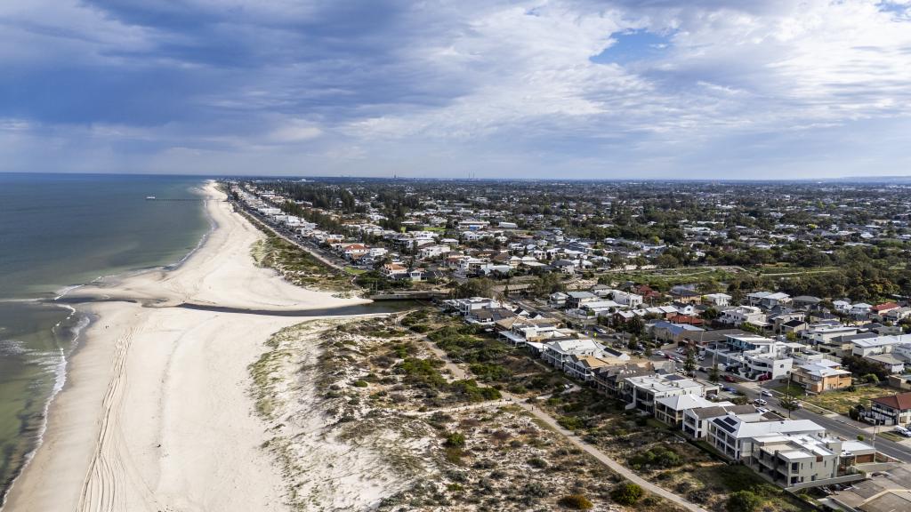 2/5 Clegowie St, West Beach, SA 5024