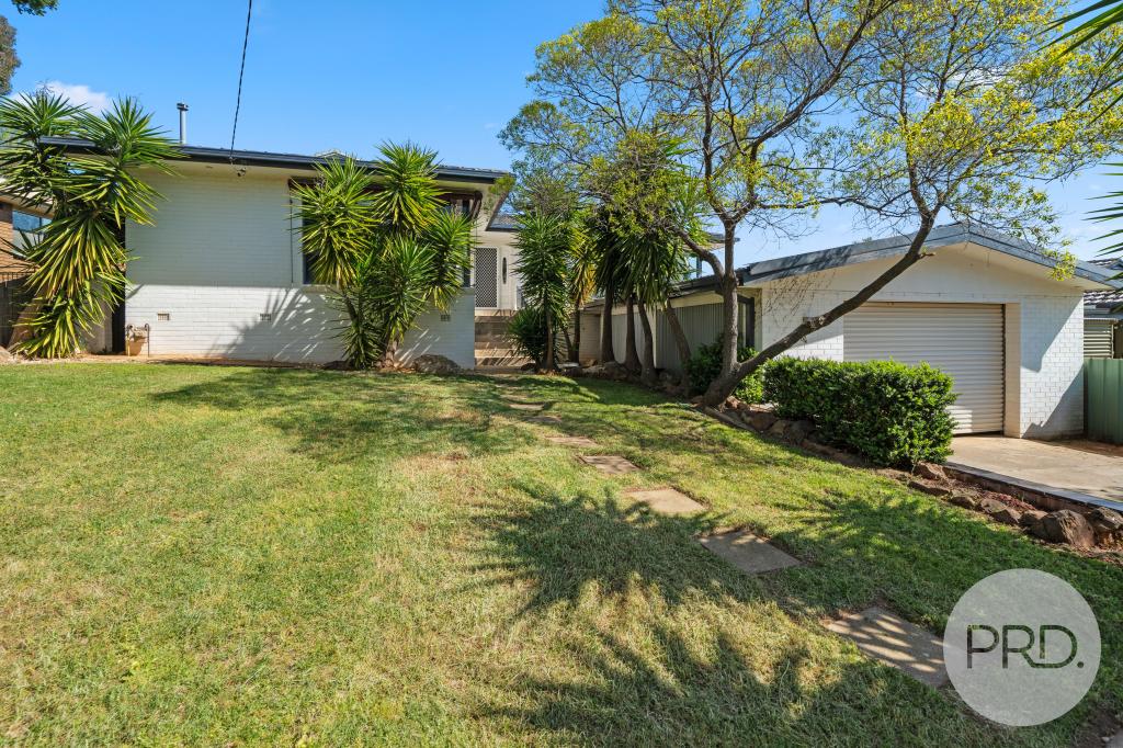 64 Nixon Cres, Tolland, NSW 2650